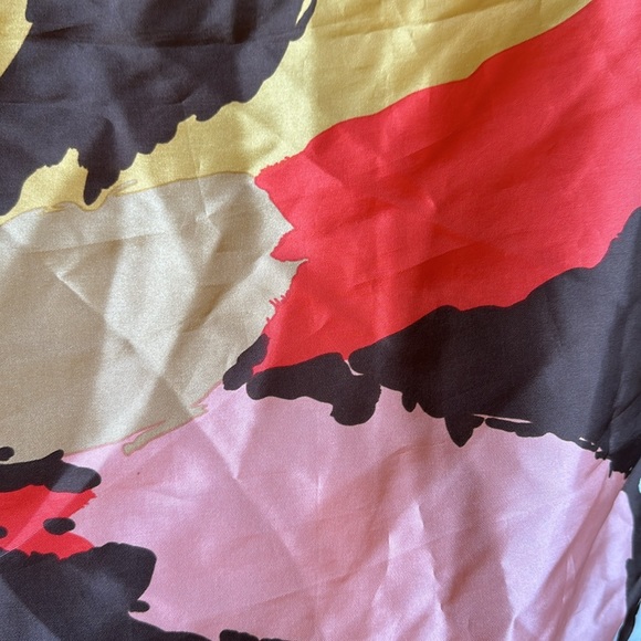 Vintage Abstract Contemporary & Colorful 27” Square Head & Neck Scarf. - Picture 4 of 8